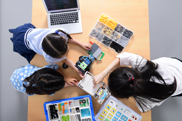 How Does STEM Education Boost Math & Logic?